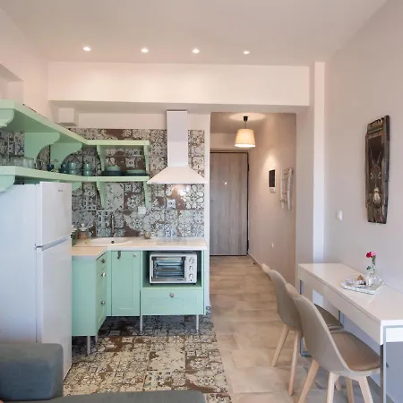 Kalipso & Nafsika Maisonettes Grey Diamond בית נופש ניקיאנה