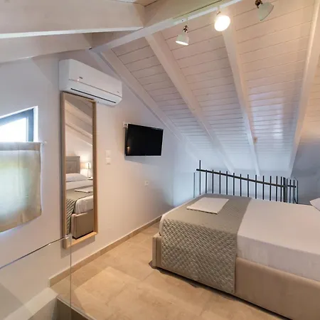 Kalipso & Nafsika Maisonettes Grey Diamond * ניקיאנה
